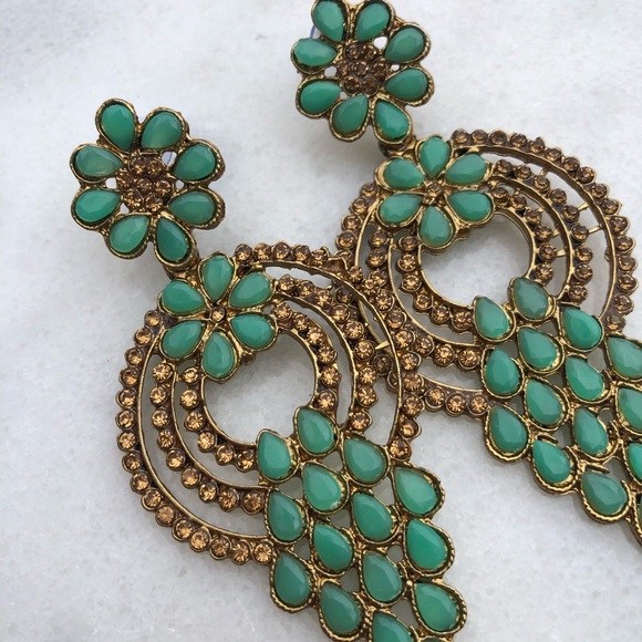 Beautiful drop earrings truly a statement piece ✨ - Picture 2 of 12